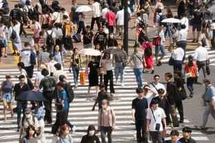 里夫斯：有人说我们的奖金1月15日前会到账 所有的年轻人都很兴奋